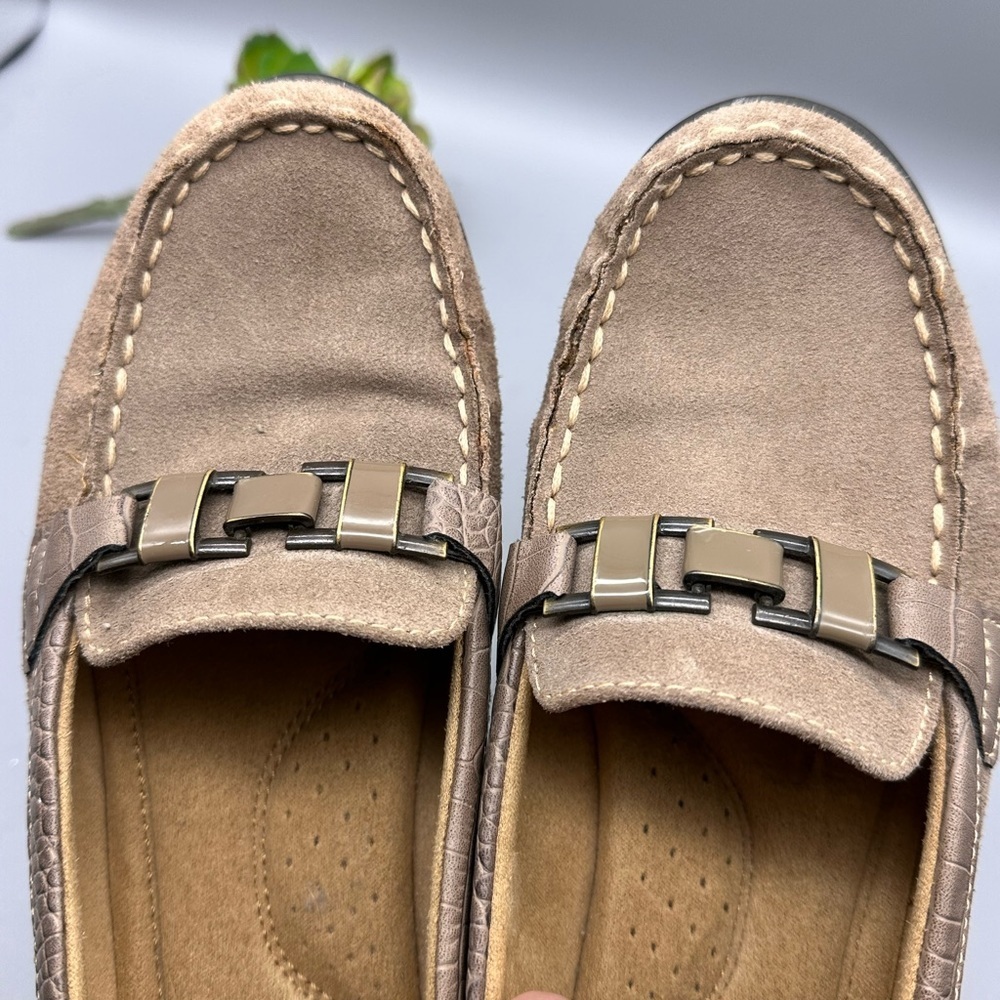Natural Soul women’s leather loafer style shoes. Size 9 - Picture 2 of 9